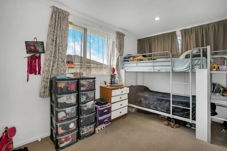 Photo of property in 21 Morewa Place, Takanini, 2112