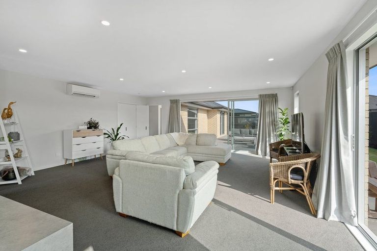 Photo of property in 76 Stationmasters Way, Prebbleton, 7604