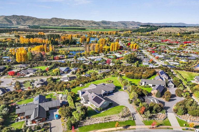 Photo of property in 31 Matheson Crescent, Albert Town, Wanaka, 9305