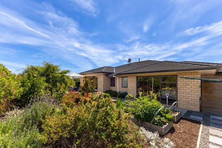 Photo of property in 4 Pateke Way, Paraparaumu Beach, Paraparaumu, 5032
