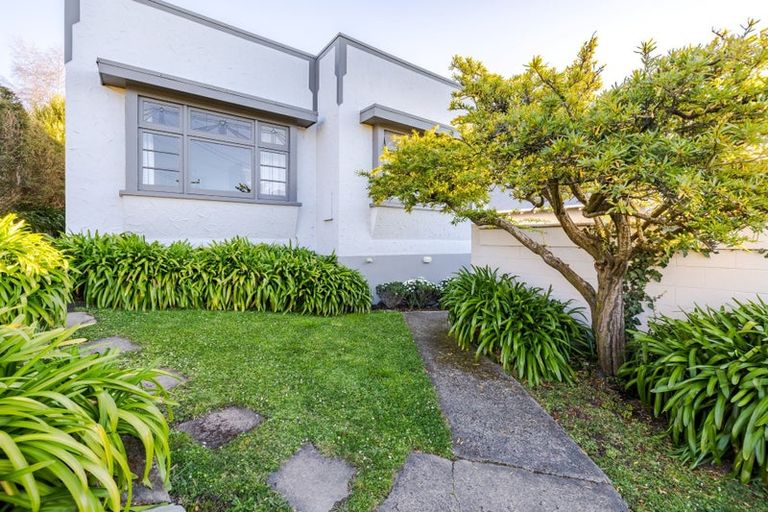 Photo of property in 15 Mataora Road, Kenmure, Dunedin, 9011