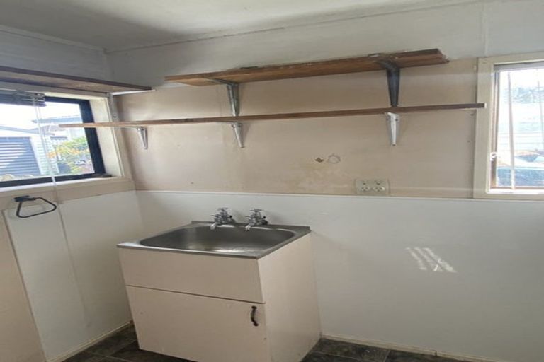 Photo of property in 8 Freyberg Avenue, Papatoetoe, Auckland, 2104