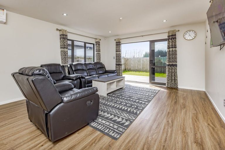 Photo of property in 18 Survila Street, Takanini, 2110