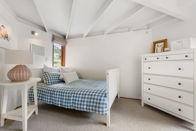 Photo of property in 50 Braemar Road, Castor Bay, Auckland, 0620