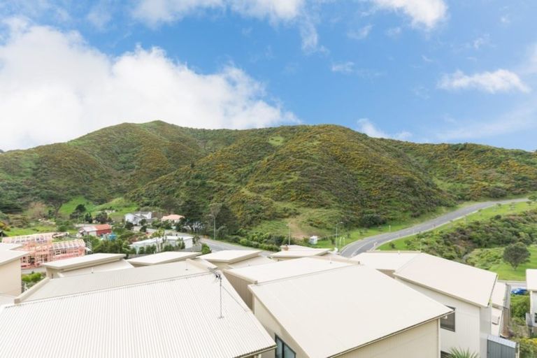 Photo of property in 1 Rarangi Way, Owhiro Bay, Wellington, 6023