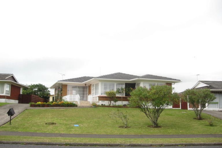 Photo of property in 26 Walworth Avenue, Pakuranga Heights, Auckland, 2010