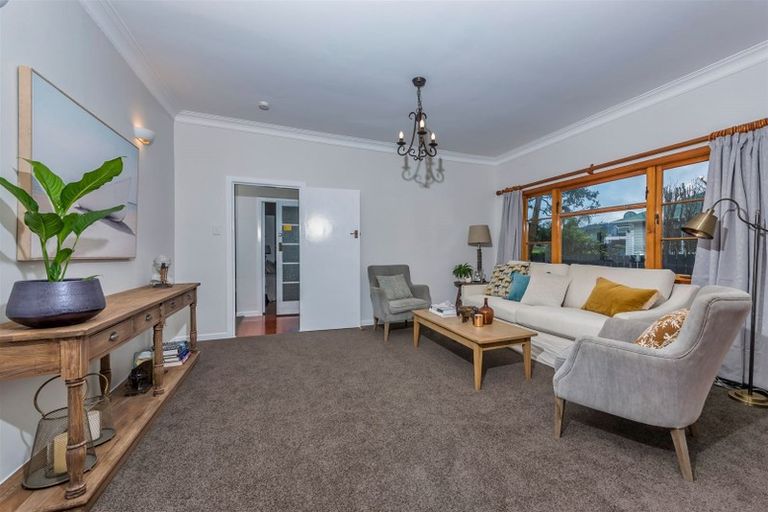 Photo of property in 15 Edward Street, Riverhead, 0820