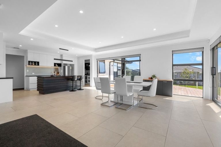 Photo of property in 4 Okohaka Avenue, Glenbrook, Waiuku, 2681