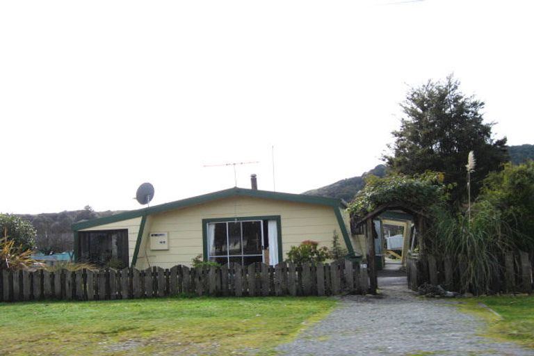 Photo of property in 21 Main Street, Reefton, 7830
