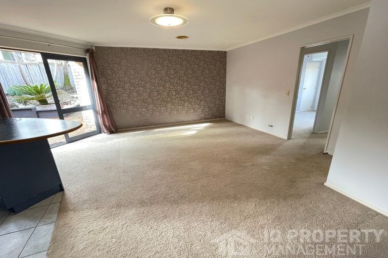 Photo of property in 11 Cognac Place, Henderson, Auckland, 0612