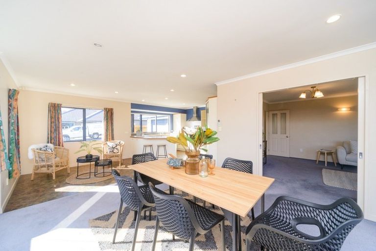 Photo of property in 27 Parnell Heights Drive, Kelvin Grove, Palmerston North, 4414