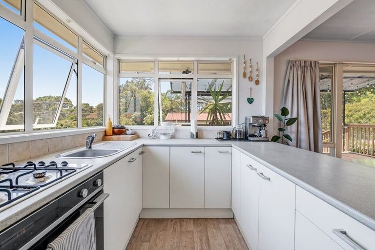 Photo of property in 1/50 Kaipatiki Road, Glenfield, Auckland, 0629