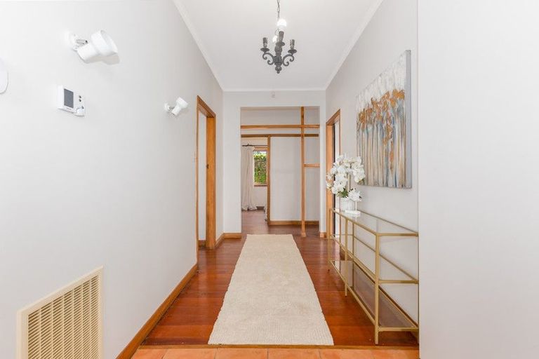 Photo of property in 1/7 Penrose Street, Woburn, Lower Hutt, 5010