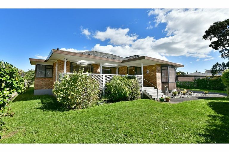 Photo of property in 8 Moenui Avenue, Orewa, 0931