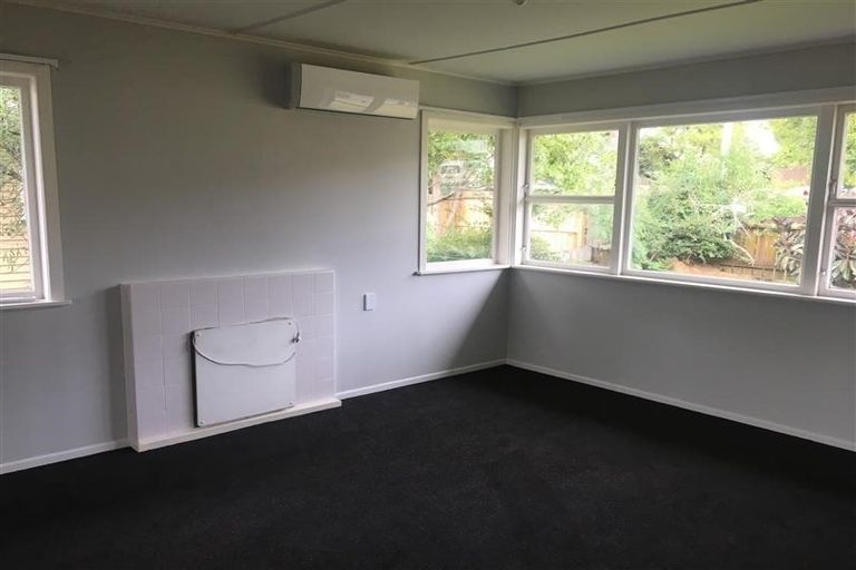 Photo of property in 53 Harrington Road, Henderson, Auckland, 0610