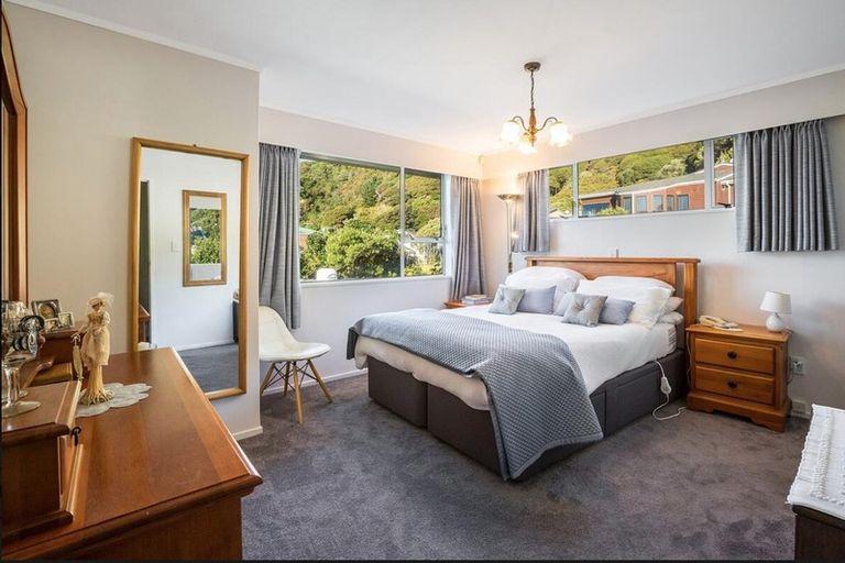 Photo of property in 28 Leeward Drive, Whitby, Porirua, 5024