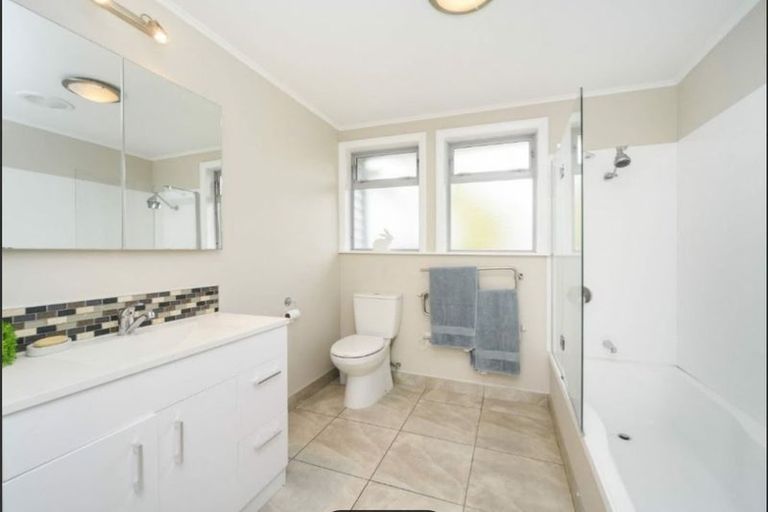 Photo of property in 105 Rugby Street, Awapuni, Palmerston North, 4412