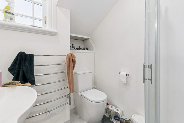 Photo of property in 49 Devon Street, Aro Valley, Wellington, 6021