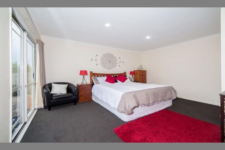 Photo of property in 56 Helvetia Drive, Browns Bay, Auckland, 0630