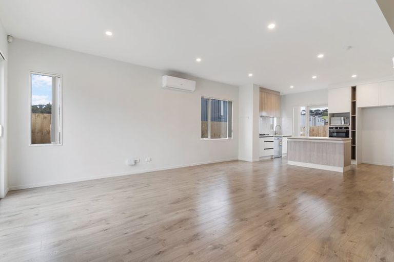 Photo of property in 5b Poruru Close, Papakura, 2110