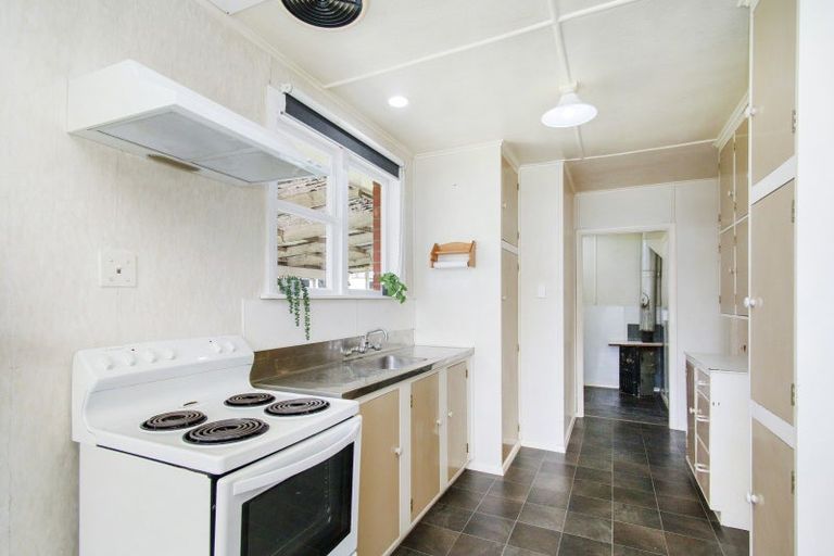 Photo of property in 11 Davis Crescent, Elderslea, Upper Hutt, 5018