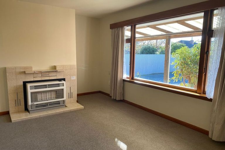 Photo of property in 11 Worthy Street, Ilam, Christchurch, 8041