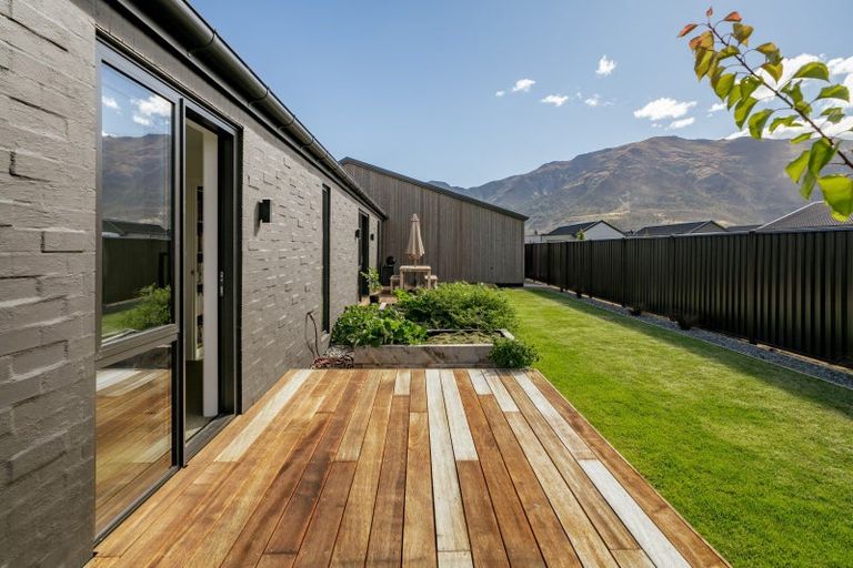 Photo of property in 17 Dunn Street, Lake Hawea, 9382