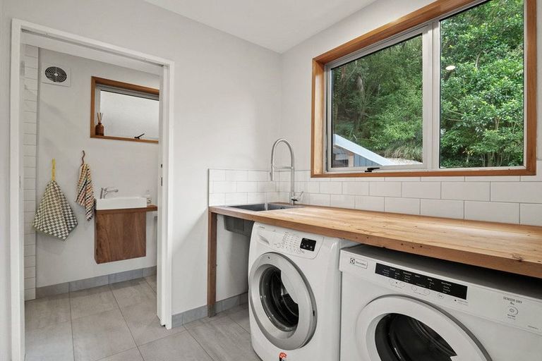 Photo of property in 18 Marion Street, Macandrew Bay, Dunedin, 9014