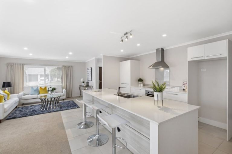 Photo of property in 1 Poaka Avenue, Takanini, 2112