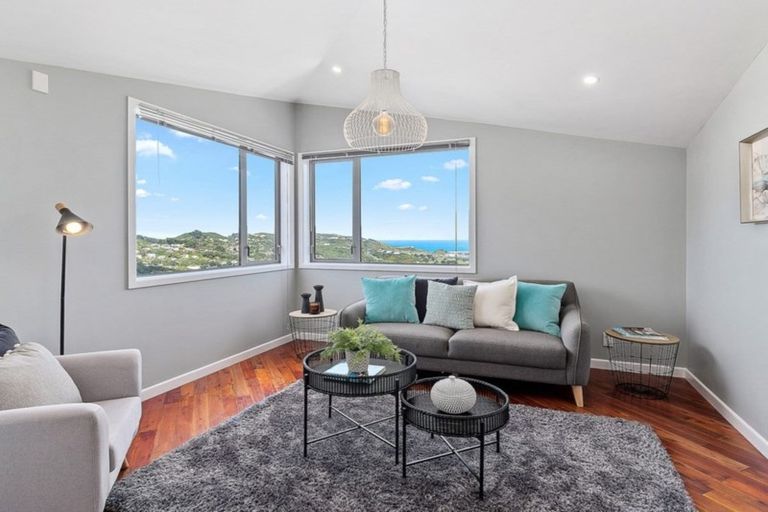 Photo of property in 9 Inverell Way, Seatoun, Wellington, 6022