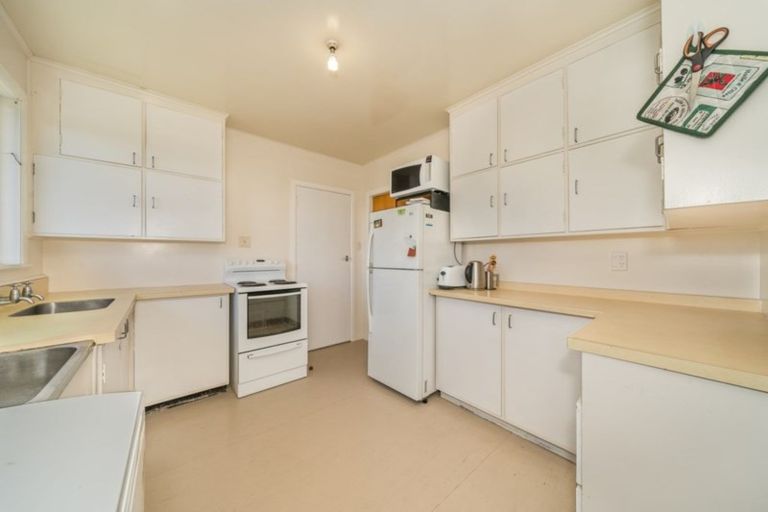 Photo of property in 78 Clifford Road, Johnsonville, Wellington, 6037