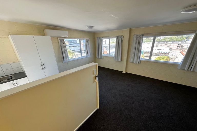 Photo of property in Carillion/the Knoll, 33 Thompson Street, Mount Cook, Wellington, 6011