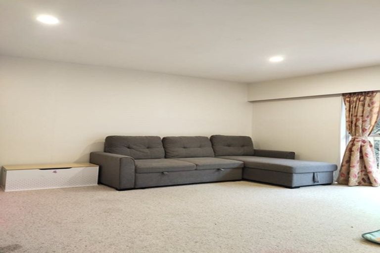 Photo of property in 15b Caesars Place, Churton Park, Wellington, 6037