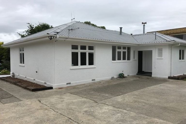 Photo of property in 12 Karina Terrace, Roslyn, Palmerston North, 4414