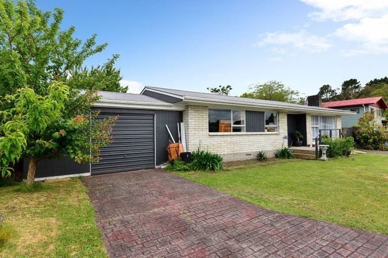 Photo of property in 21 Brookbank Place, Glenview, Hamilton, 3206