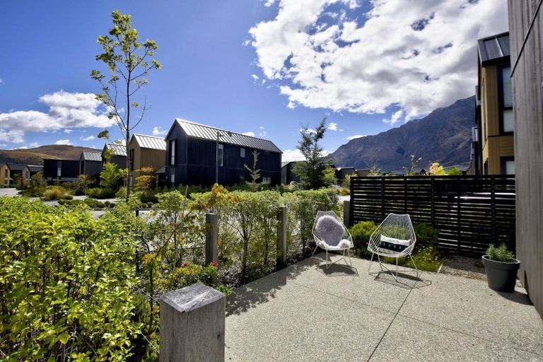 Photo of property in 29 Mulholland Drive, Jacks Point, 9371