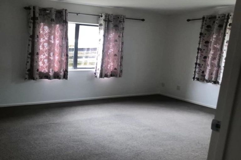 Photo of property in 44 Miro Street, New Lynn, Auckland, 0600