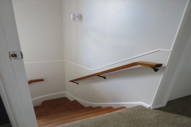 Photo of property in 292 Pakuranga Road, Pakuranga Heights, Auckland, 2010