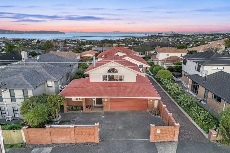 Photo of property in 231 Hobsonville Road, Hobsonville, Auckland, 0618