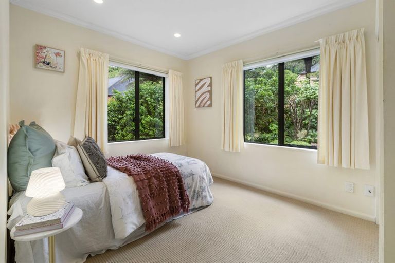 Photo of property in 20 Futuna Close, Karori, Wellington, 6012