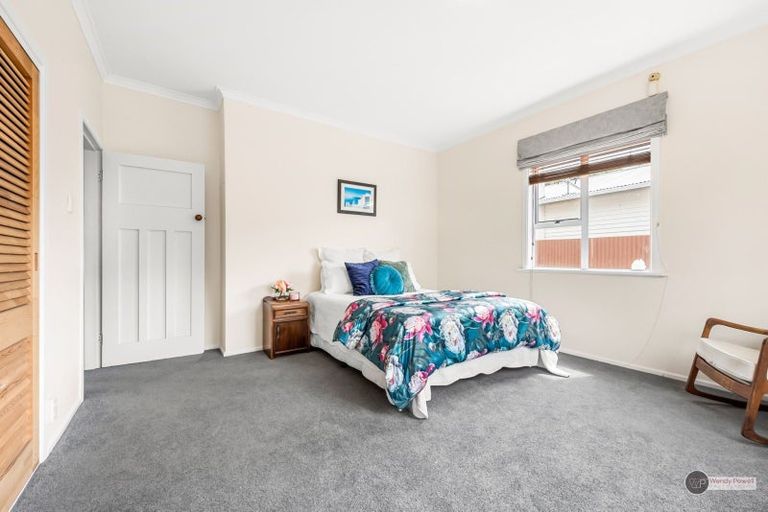 Photo of property in 3 Saint Ronans Avenue, Waterloo, Lower Hutt, 5011