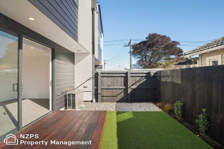 Photo of property in 67e Royal Crescent, Saint Kilda, Dunedin, 9012