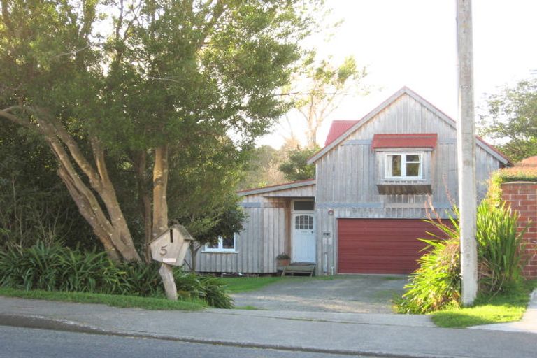 Photo of property in 5 Menin Road, Raumati South, Paraparaumu, 5032