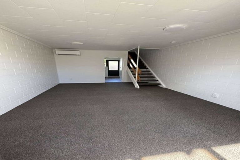 Photo of property in 2/86 Picton Avenue, Riccarton, Christchurch, 8011