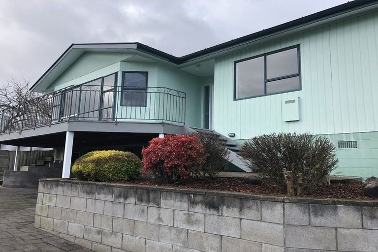 Photo of property in 40 Tremaine Avenue, Two Mile Bay, Taupo, 3330