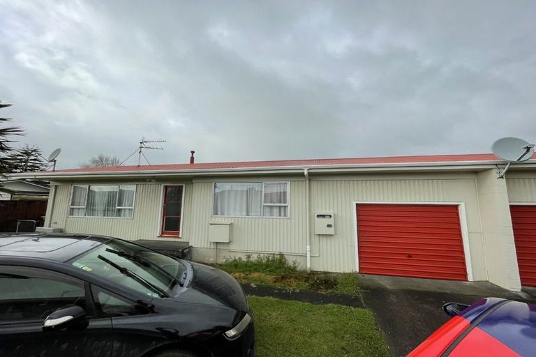 Photo of property in 9 Aratapu Street, Waitara, 4320