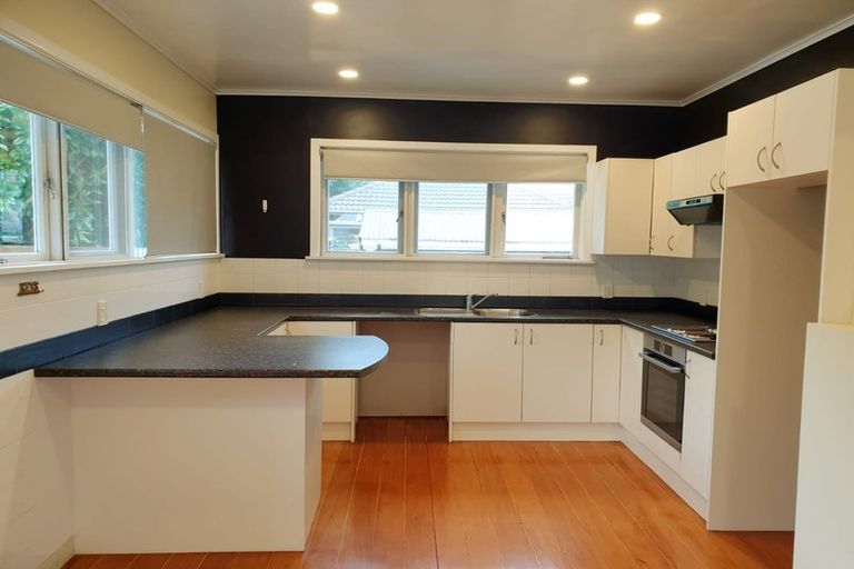 Photo of property in 6 River Road, Te Atatu Peninsula, Auckland, 0610