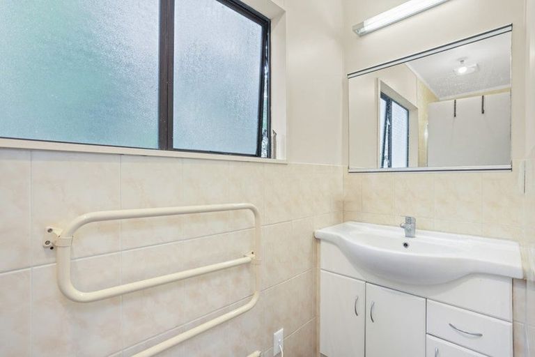 Photo of property in 94a Konini Road, Titirangi, Auckland, 0604