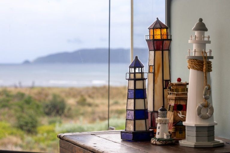 Photo of property in 73 Manly Street, Paraparaumu Beach, Paraparaumu, 5032