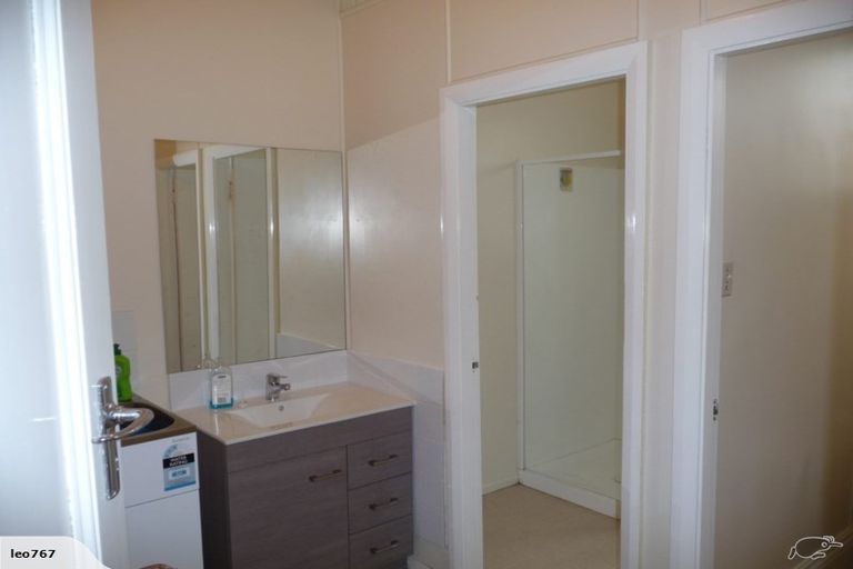 Photo of property in 17 Thompson Street, Mount Cook, Wellington, 6011